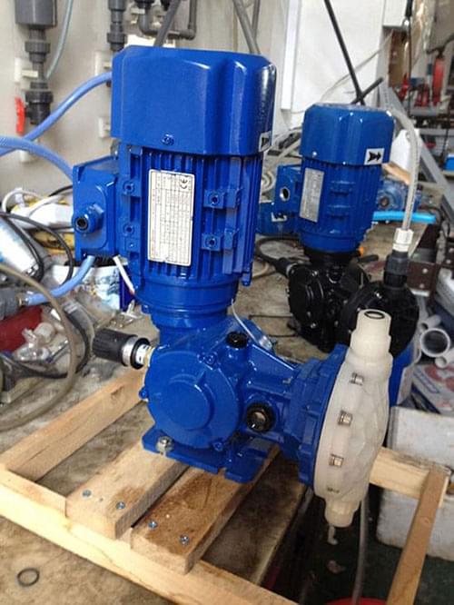 3230184079_838670399-2-(1) (1).jpg